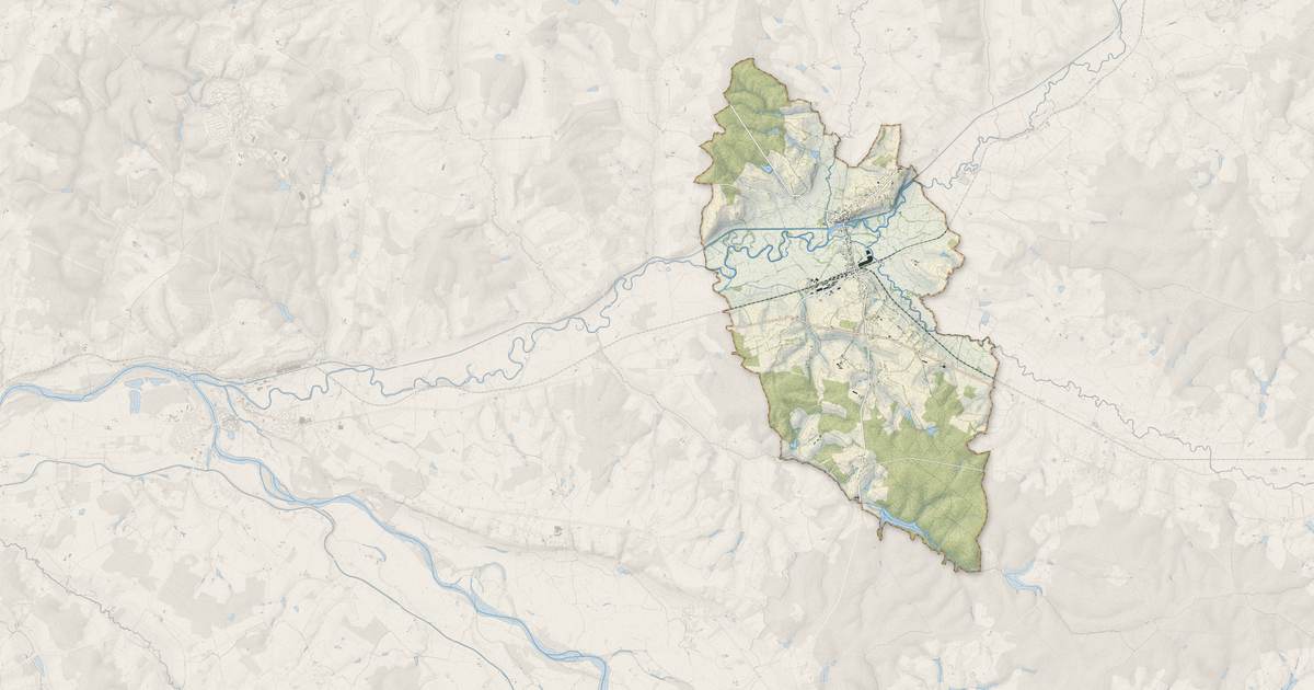 Portrait cartographique de Cercy-la-Tour : relief, eau, forêts, bâti et voies, calculés à partir des données de l'IGN
