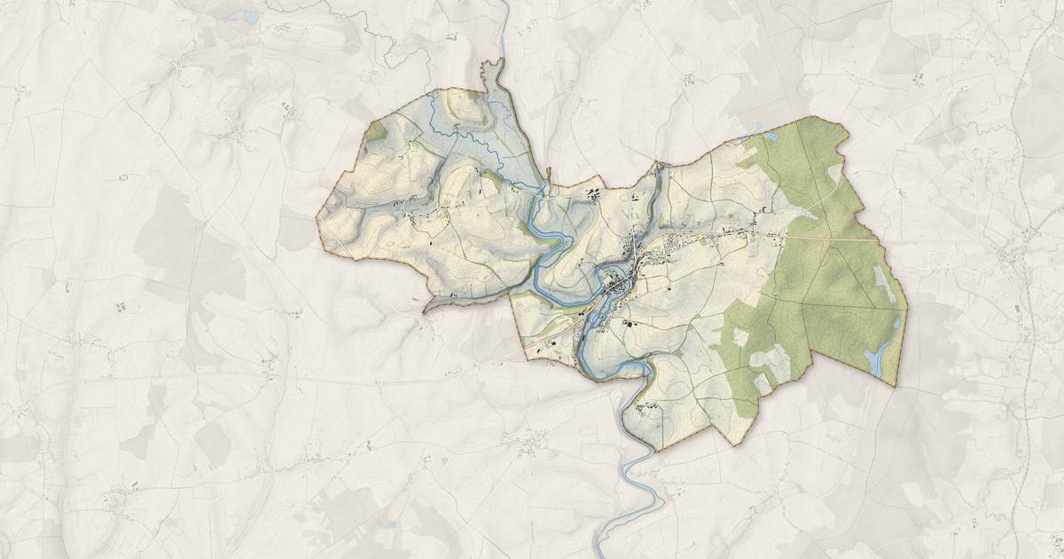 Portrait cartographique de Châtillon-en-Bazois : relief, eau, forêts, bâti et voies, calculés à partir des données de l'IGN