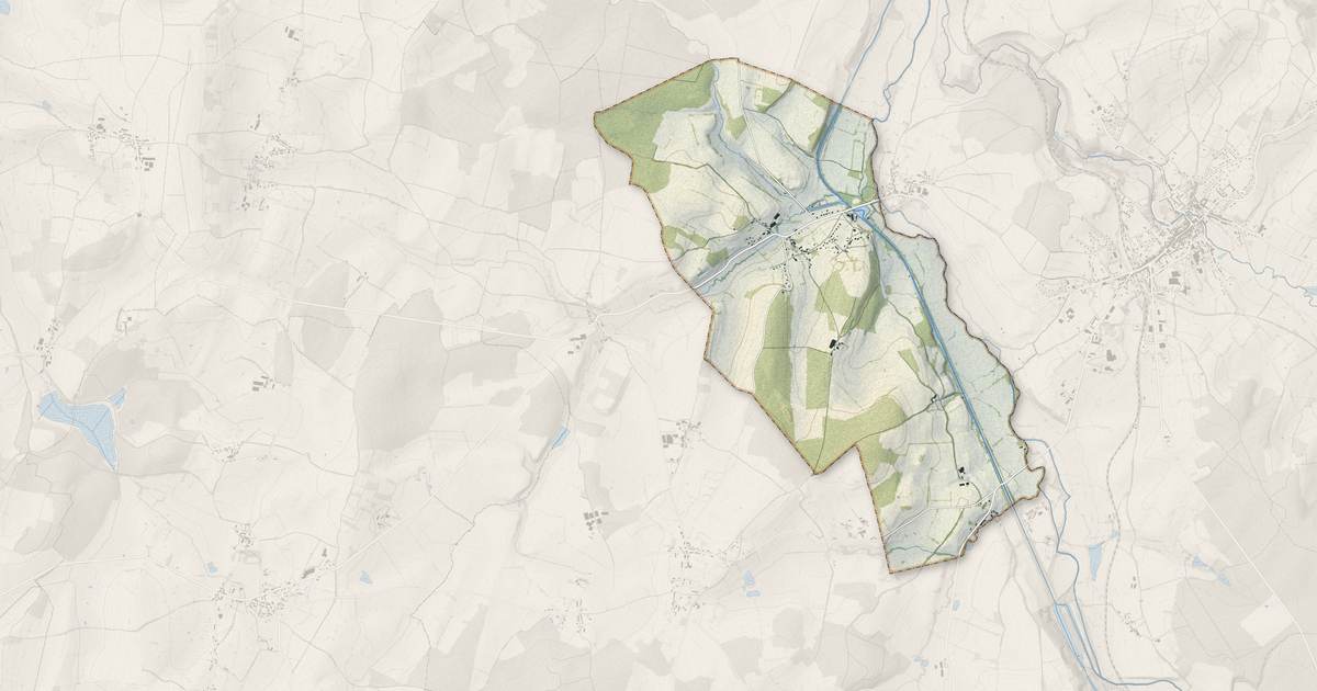 Portrait cartographique de Chaumot : relief, eau, forêts, bâti et voies, calculés à partir des données de l'IGN