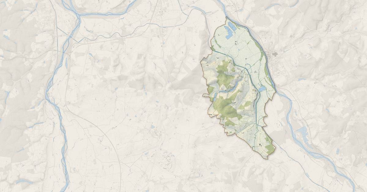 Portrait cartographique de Chevenon : relief, eau, forêts, bâti et voies, calculés à partir des données de l'IGN
