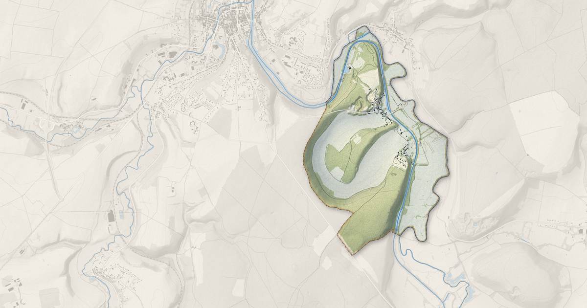 Portrait cartographique de Chevroches : relief, eau, forêts, bâti et voies, calculés à partir des données de l'IGN