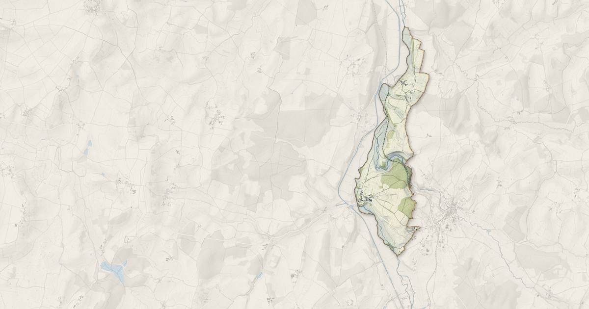 Portrait cartographique de Chitry-les-Mines : relief, eau, forêts, bâti et voies, calculés à partir des données de l'IGN