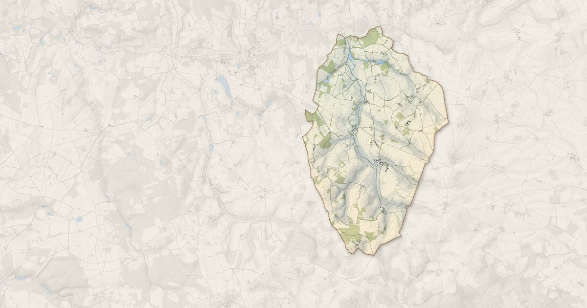 Portrait cartographique de Dampierre-sous-Bouhy : relief, eau, forêts, bâti et voies, calculés à partir des données de l'IGN