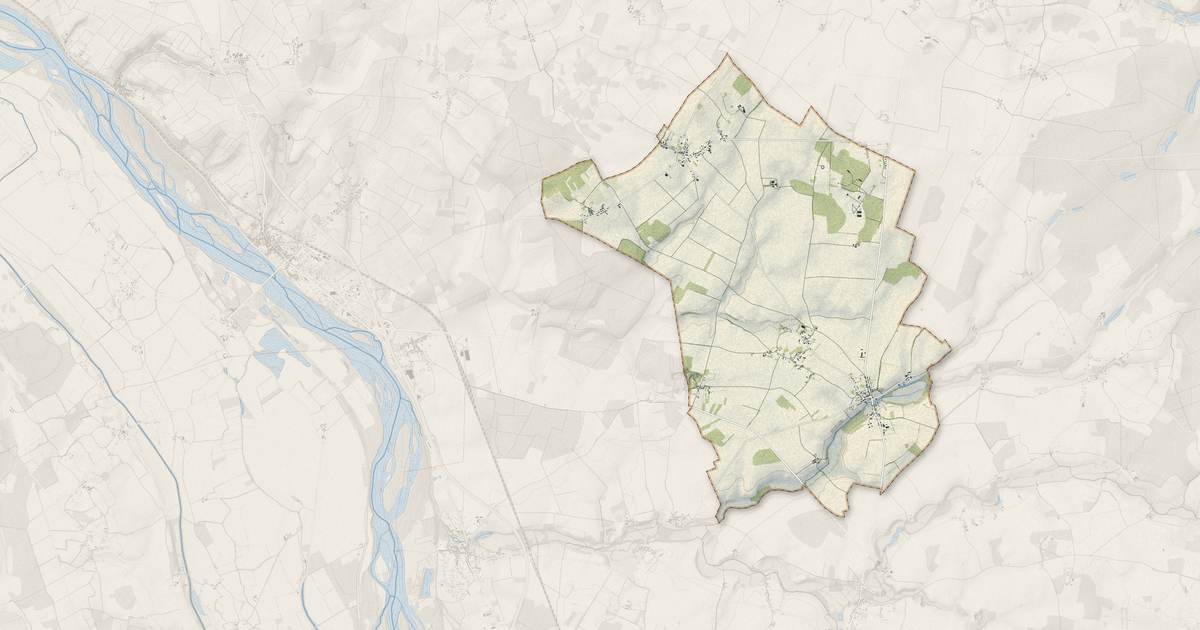 Portrait cartographique de Garchy : relief, eau, forêts, bâti et voies, calculés à partir des données de l'IGN