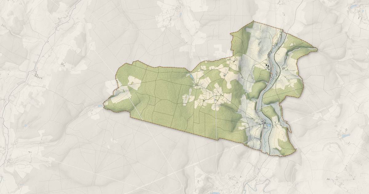 Portrait cartographique de Giry : relief, eau, forêts, bâti et voies, calculés à partir des données de l'IGN