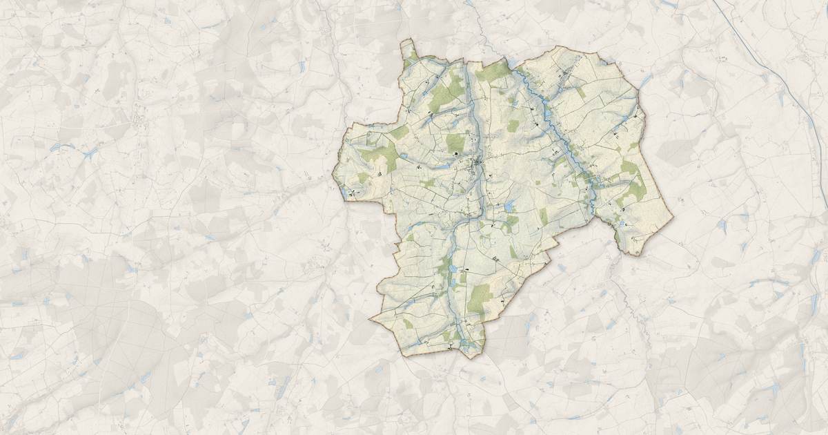 Portrait cartographique de Lucenay-lès-Aix : relief, eau, forêts, bâti et voies, calculés à partir des données de l'IGN