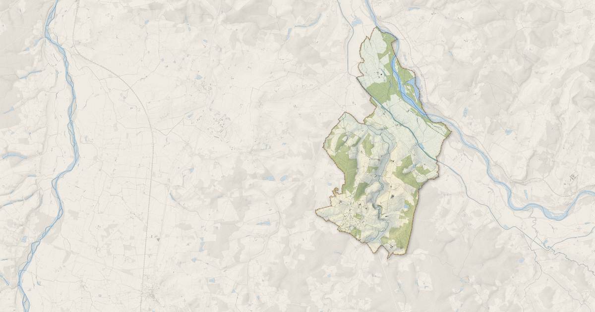 Portrait cartographique de Luthenay-Uxeloup : relief, eau, forêts, bâti et voies, calculés à partir des données de l'IGN