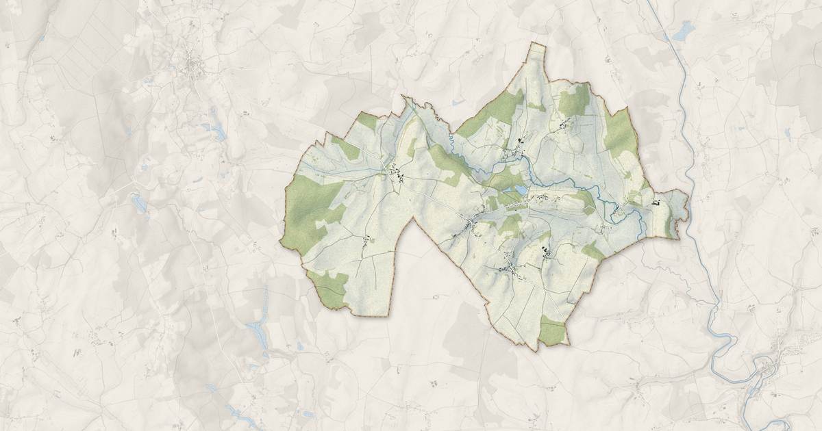 Portrait cartographique de Montapas : relief, eau, forêts, bâti et voies, calculés à partir des données de l'IGN