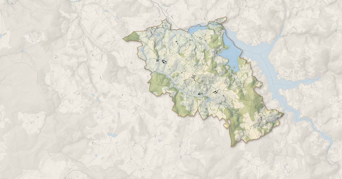 Portrait cartographique de Montigny-en-Morvan : relief, eau, forêts, bâti et voies, calculés à partir des données de l'IGN