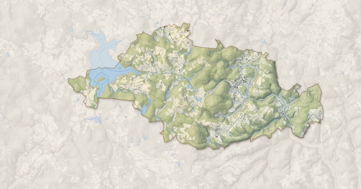 Portrait cartographique de Moux-en-Morvan : relief, eau, forêts, bâti et voies, calculés à partir des données de l'IGN