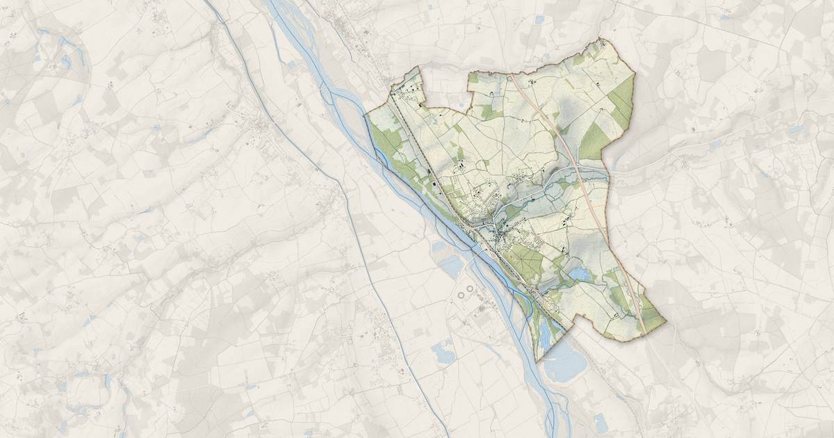 Portrait cartographique de Neuvy-sur-Loire : relief, eau, forêts, bâti et voies, calculés à partir des données de l'IGN