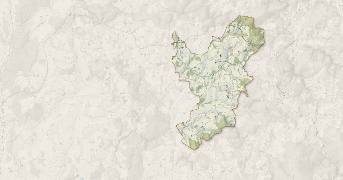 Portrait cartographique de Saint-Hilaire-en-Morvan : relief, eau, forêts, bâti et voies, calculés à partir des données de l'IGN