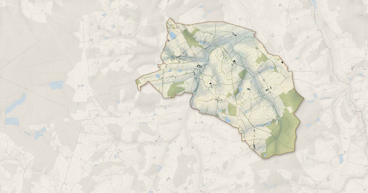 Portrait cartographique de Saint-Parize-en-Viry : relief, eau, forêts, bâti et voies, calculés à partir des données de l'IGN