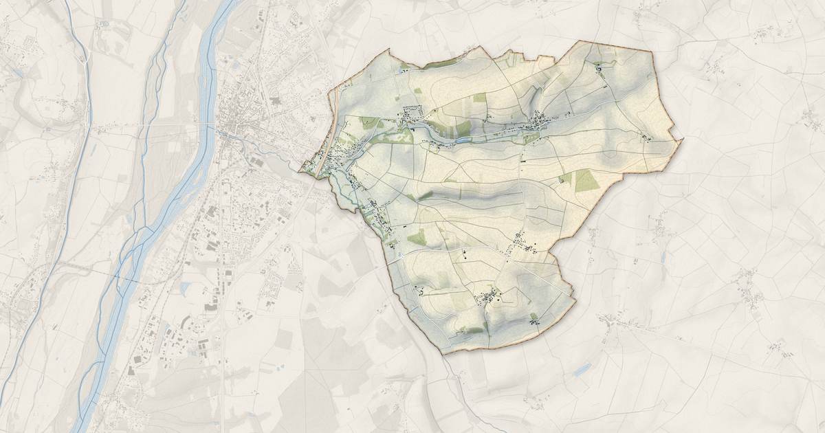 Portrait cartographique de Saint-Père : relief, eau, forêts, bâti et voies, calculés à partir des données de l'IGN