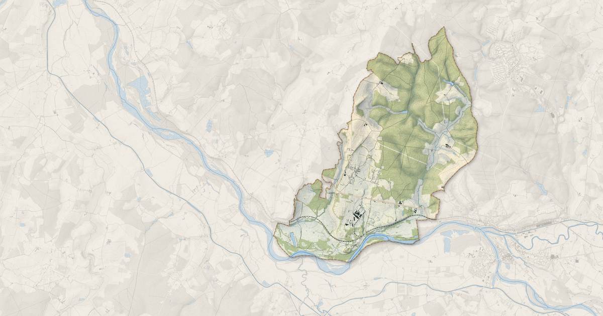 Portrait cartographique de Sougy-sur-Loire : relief, eau, forêts, bâti et voies, calculés à partir des données de l'IGN
