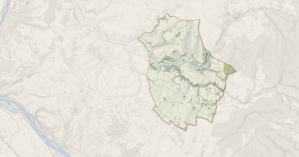 Portrait cartographique de Suilly-la-Tour : relief, eau, forêts, bâti et voies, calculés à partir des données de l'IGN