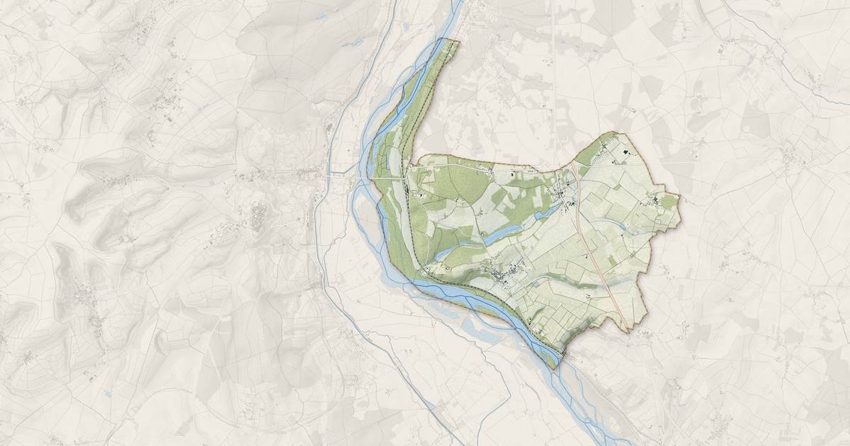 Portrait cartographique de Tracy-sur-Loire : relief, eau, forêts, bâti et voies, calculés à partir des données de l'IGN