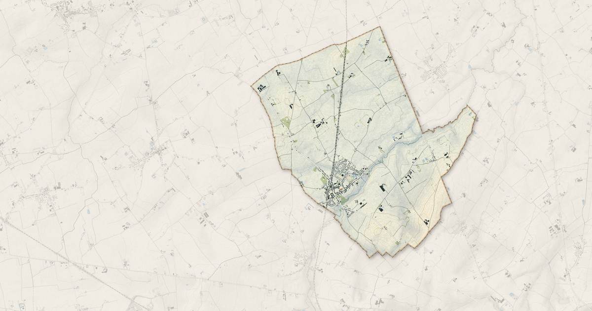 Portrait cartographique de Arnèke : relief, eau, forêts, bâti et voies, calculés à partir des données de l'IGN