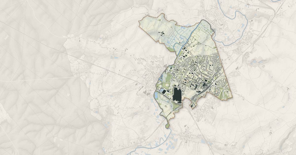 Portrait cartographique de Aulnoye-Aymeries : relief, eau, forêts, bâti et voies, calculés à partir des données de l'IGN