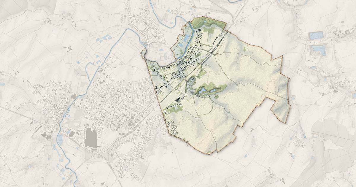Portrait cartographique de Bachant : relief, eau, forêts, bâti et voies, calculés à partir des données de l'IGN