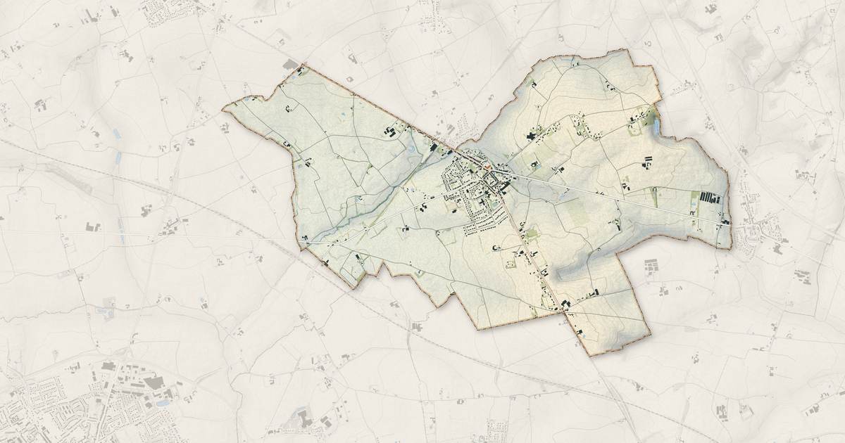 Portrait cartographique de Caëstre : relief, eau, forêts, bâti et voies, calculés à partir des données de l'IGN