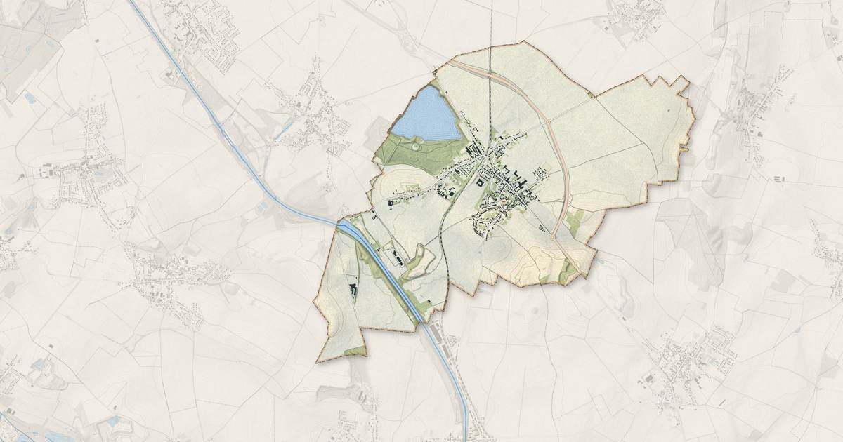Portrait cartographique de Cantin : relief, eau, forêts, bâti et voies, calculés à partir des données de l'IGN