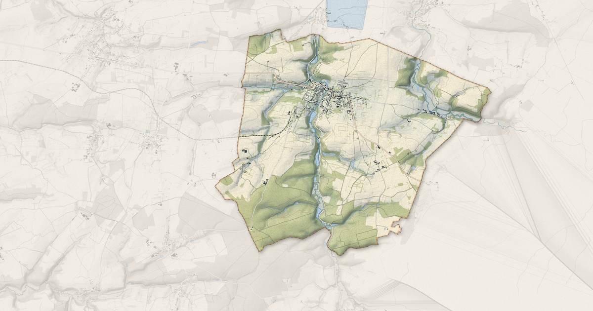 Portrait cartographique de Cousolre : relief, eau, forêts, bâti et voies, calculés à partir des données de l'IGN
