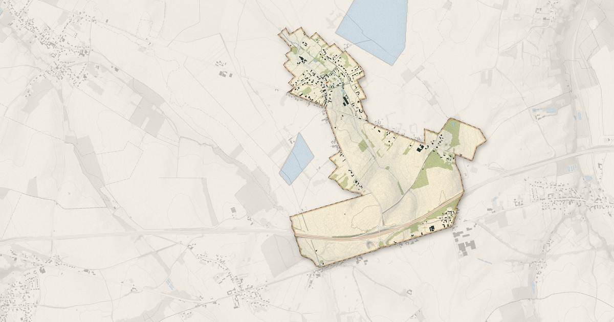 Portrait cartographique de La Flamengrie : relief, eau, forêts, bâti et voies, calculés à partir des données de l'IGN