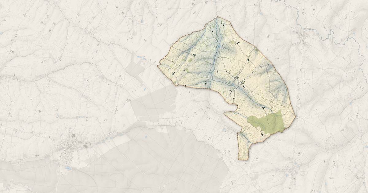 Portrait cartographique de Floyon : relief, eau, forêts, bâti et voies, calculés à partir des données de l'IGN