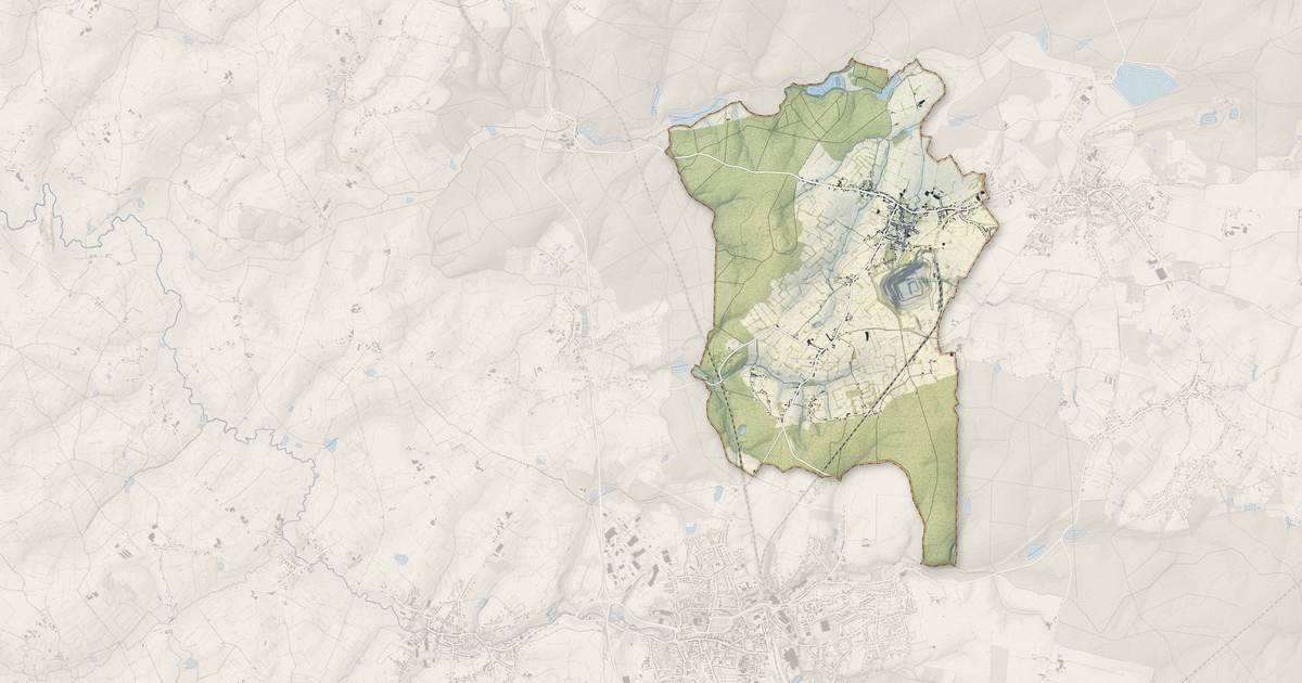 Portrait cartographique de Glageon : relief, eau, forêts, bâti et voies, calculés à partir des données de l'IGN