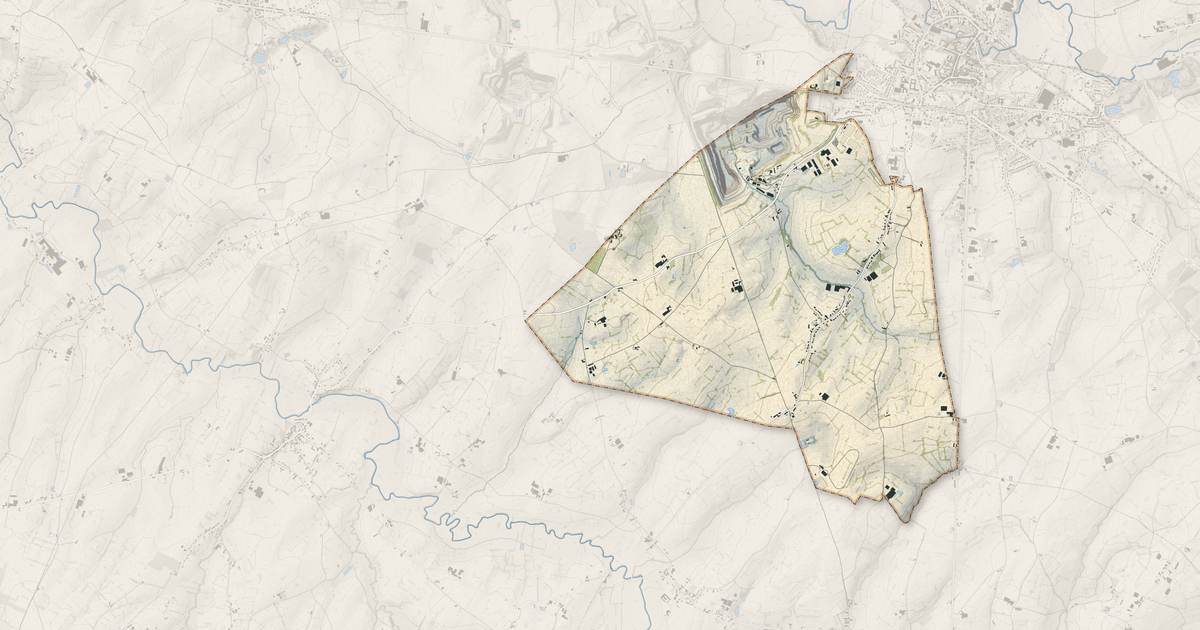 Portrait cartographique de Haut-Lieu : relief, eau, forêts, bâti et voies, calculés à partir des données de l'IGN
