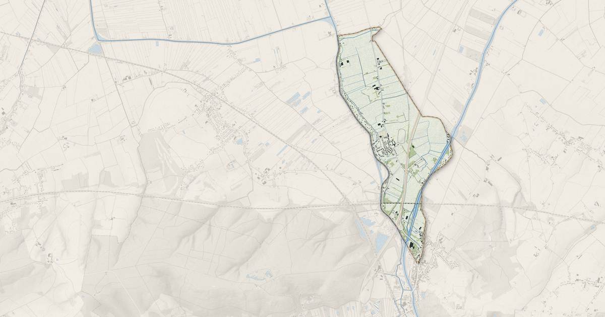 Portrait cartographique de Holque : relief, eau, forêts, bâti et voies, calculés à partir des données de l'IGN