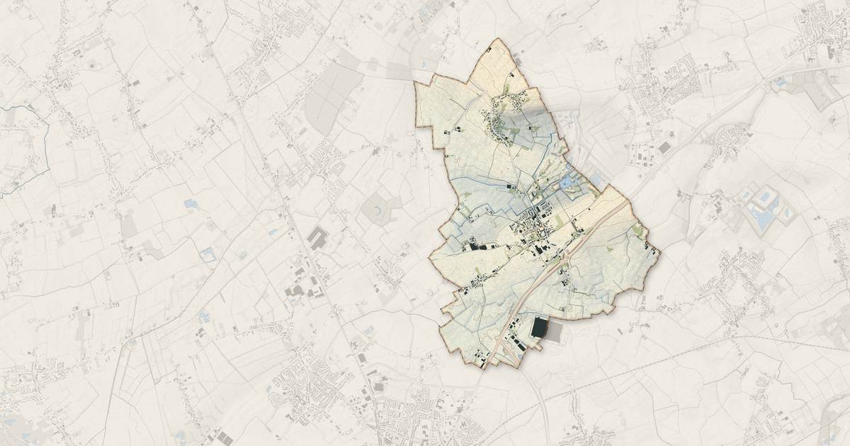 Portrait cartographique de Illies : relief, eau, forêts, bâti et voies, calculés à partir des données de l'IGN