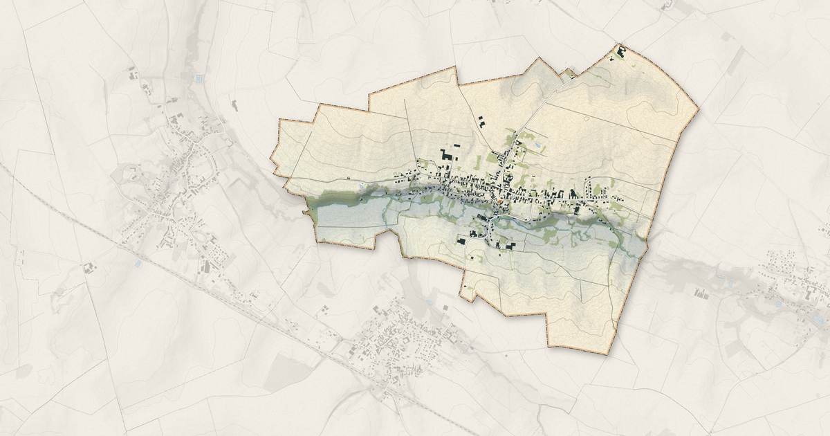 Portrait cartographique de Maresches : relief, eau, forêts, bâti et voies, calculés à partir des données de l'IGN