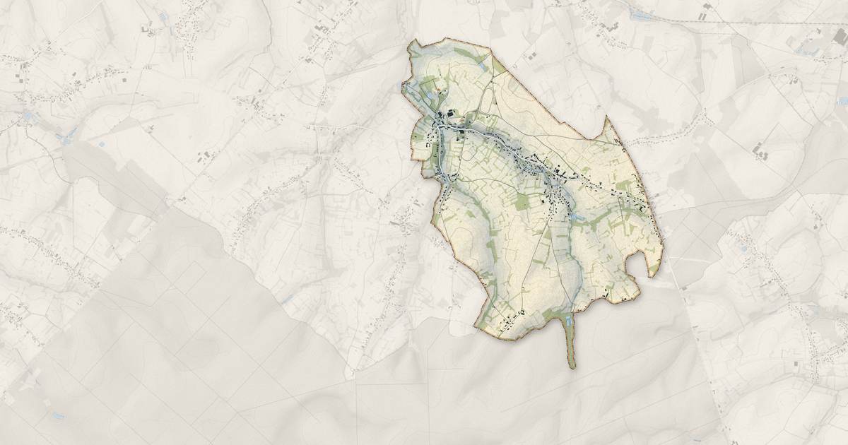 Portrait cartographique de Mecquignies : relief, eau, forêts, bâti et voies, calculés à partir des données de l'IGN