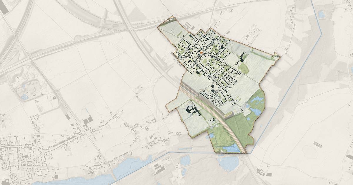 Portrait cartographique de Péronne-en-Mélantois : relief, eau, forêts, bâti et voies, calculés à partir des données de l'IGN