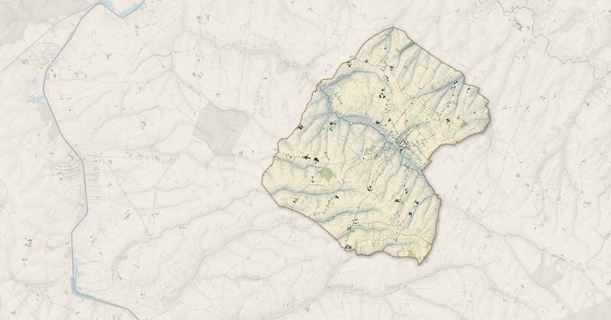 Portrait cartographique de Prisches : relief, eau, forêts, bâti et voies, calculés à partir des données de l'IGN