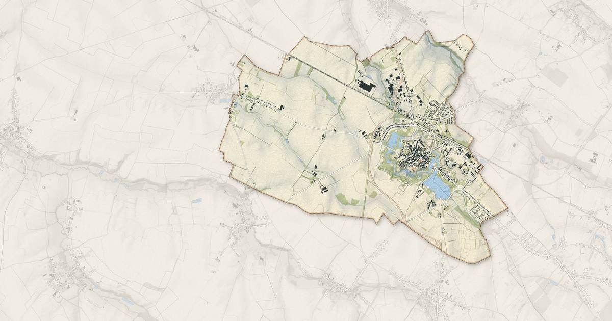 Portrait cartographique de Le Quesnoy : relief, eau, forêts, bâti et voies, calculés à partir des données de l'IGN
