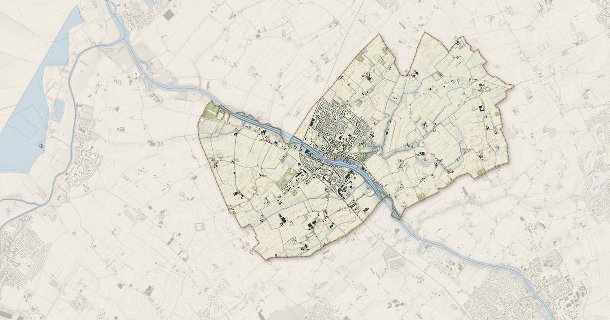 Portrait cartographique de Quesnoy-sur-Deûle : relief, eau, forêts, bâti et voies, calculés à partir des données de l'IGN