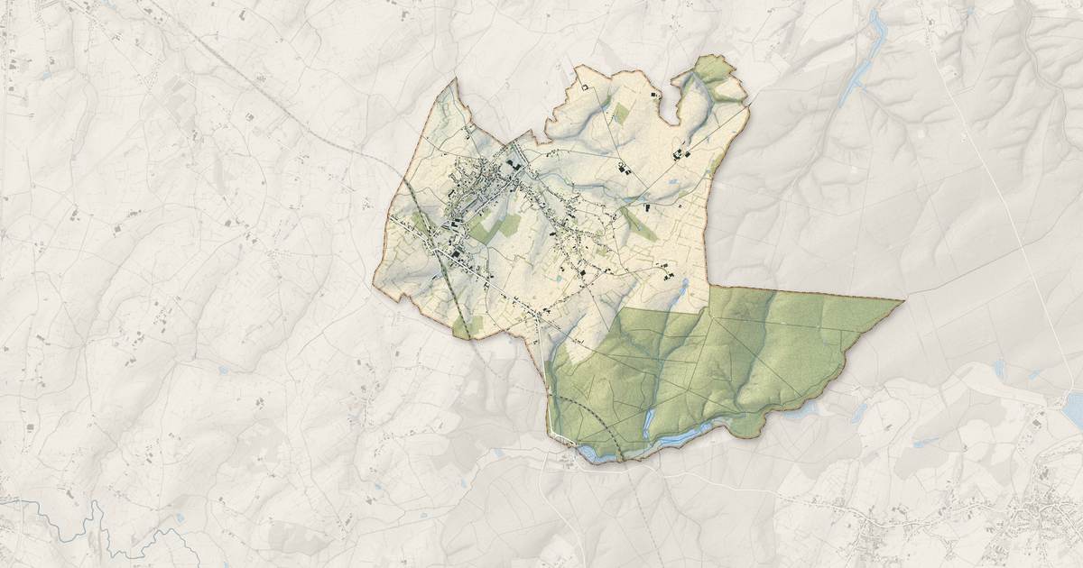 Portrait cartographique de Sains-du-Nord : relief, eau, forêts, bâti et voies, calculés à partir des données de l'IGN