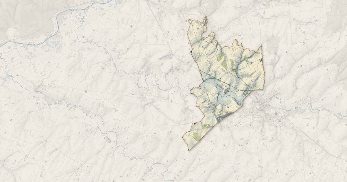 Portrait cartographique de Saint-Hilaire-sur-Helpe : relief, eau, forêts, bâti et voies, calculés à partir des données de l'IGN