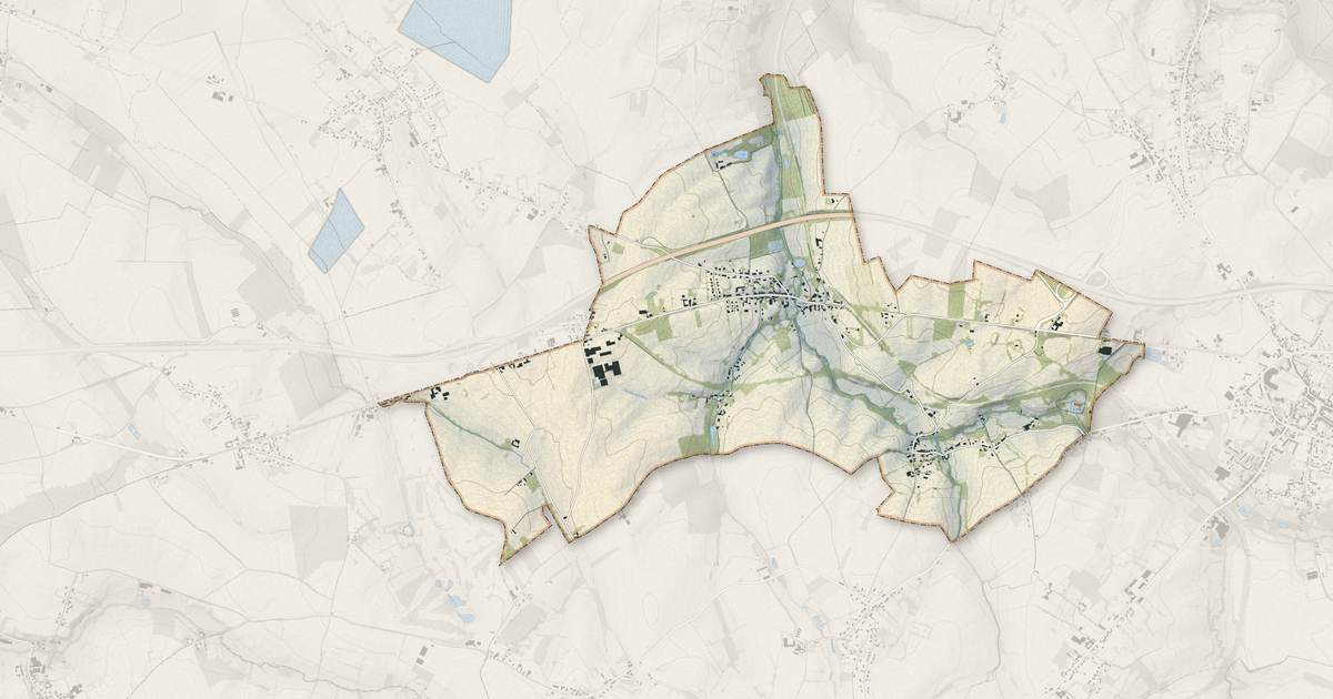 Portrait cartographique de Saint-Waast : relief, eau, forêts, bâti et voies, calculés à partir des données de l'IGN