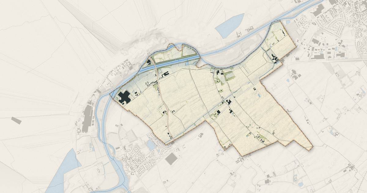 Portrait cartographique de Warneton : relief, eau, forêts, bâti et voies, calculés à partir des données de l'IGN