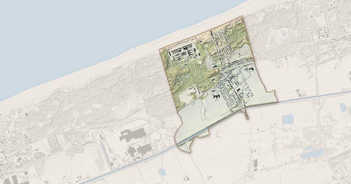 Portrait cartographique de Zuydcoote : relief, eau, forêts, bâti et voies, calculés à partir des données de l'IGN