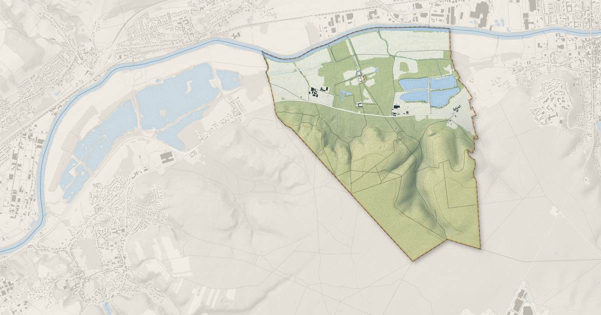 Portrait cartographique de Beaurepaire : relief, eau, forêts, bâti et voies, calculés à partir des données de l'IGN