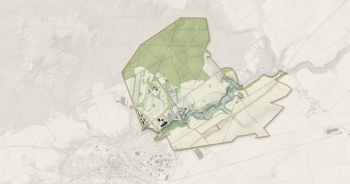 Portrait cartographique de Chamant : relief, eau, forêts, bâti et voies, calculés à partir des données de l'IGN