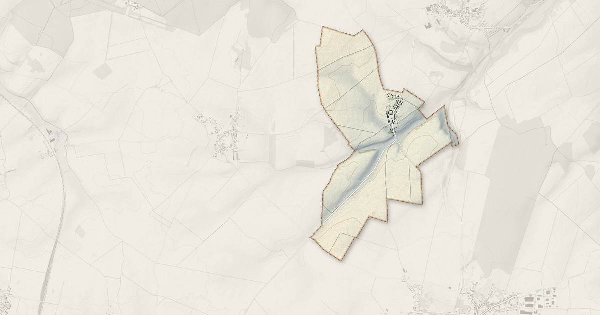 Portrait cartographique de Crèvecœur-le-Petit : relief, eau, forêts, bâti et voies, calculés à partir des données de l'IGN
