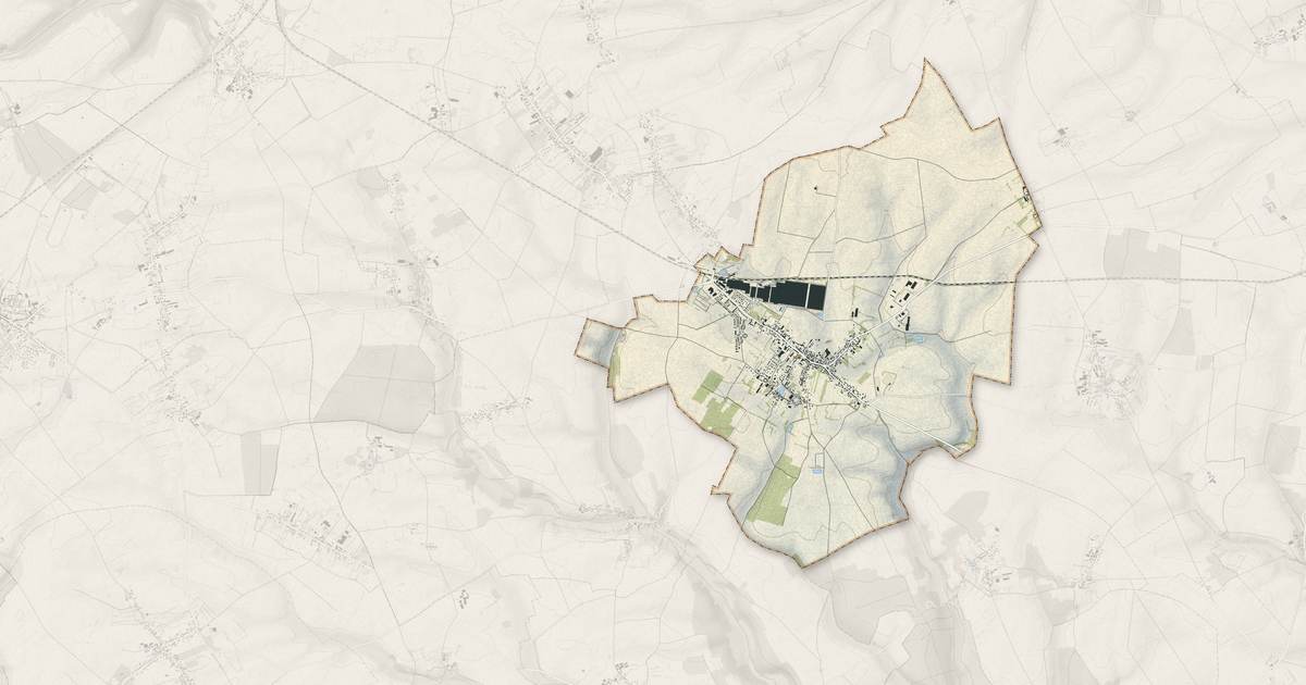 Portrait cartographique de Feuquières : relief, eau, forêts, bâti et voies, calculés à partir des données de l'IGN
