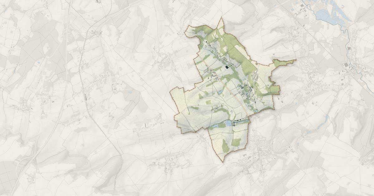 Portrait cartographique de Ponchon : relief, eau, forêts, bâti et voies, calculés à partir des données de l'IGN