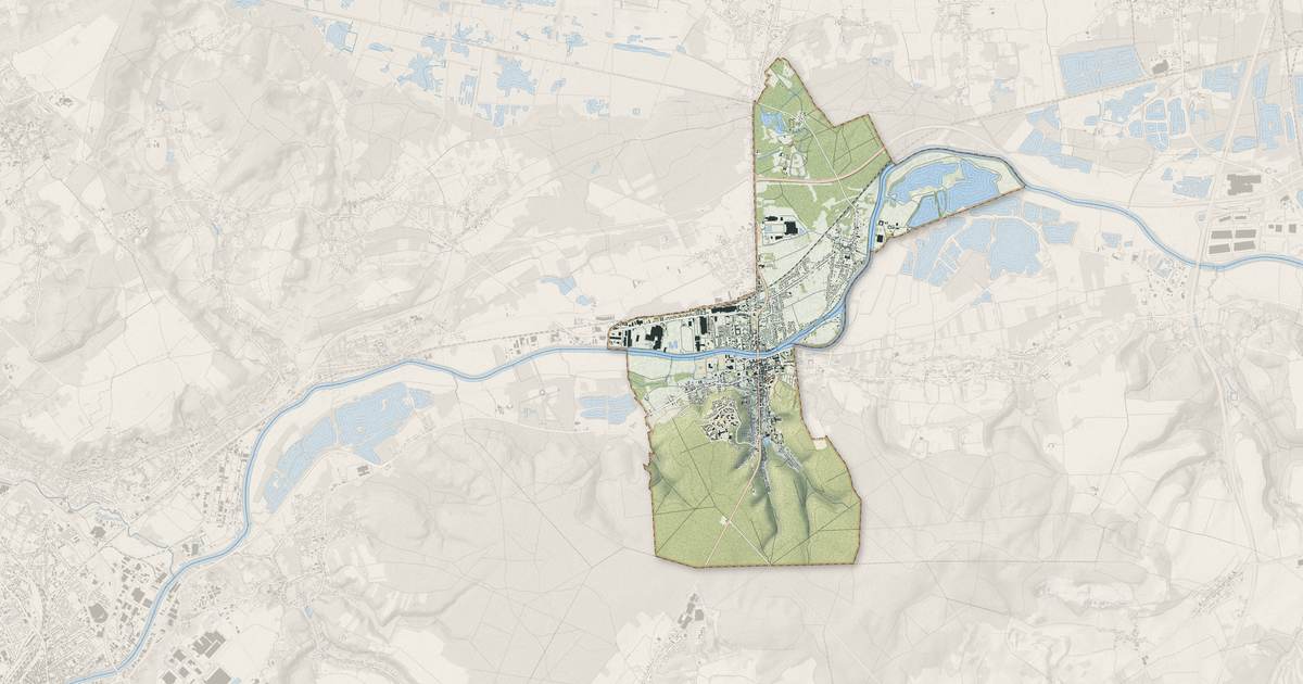 Portrait cartographique de Pont-Sainte-Maxence : relief, eau, forêts, bâti et voies, calculés à partir des données de l'IGN